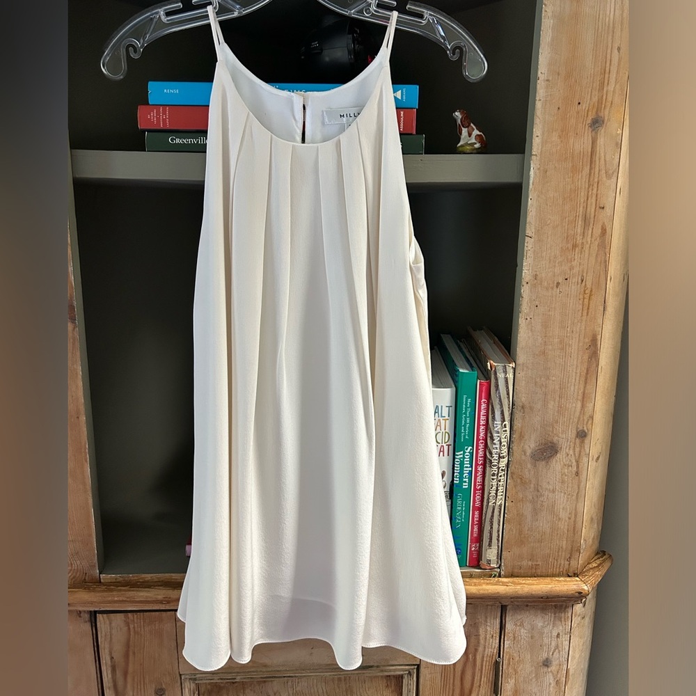 Milly cream silk pleated sleeveless shirt. 100% silk with lining. Size 2. EUC